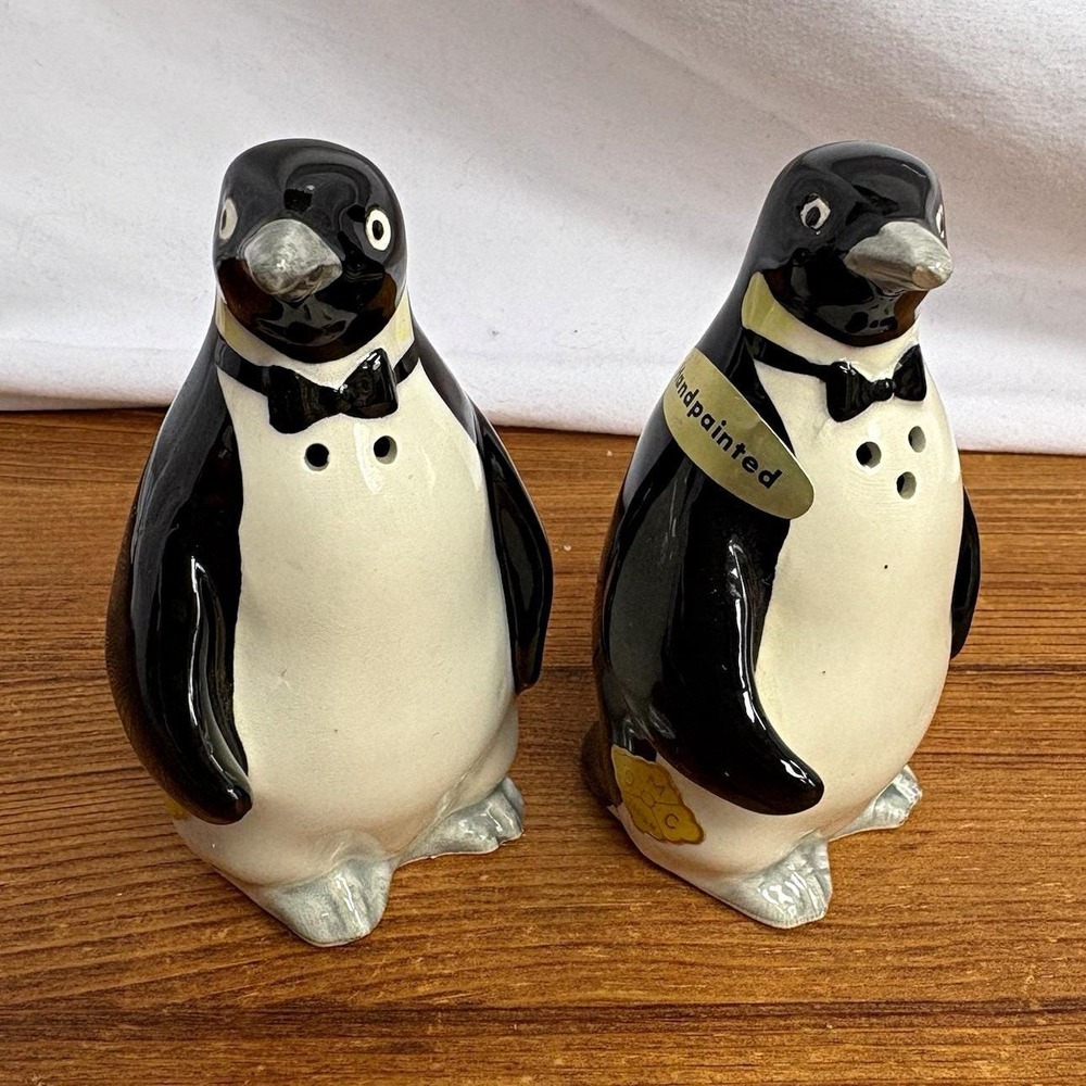 Hand Painted Penguin in Tuxedo Ceramic Salt Pepper Shakers Set of 2 Japan 3.5"